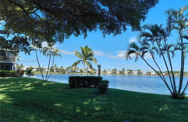 999 Hamilton Dr photos photos