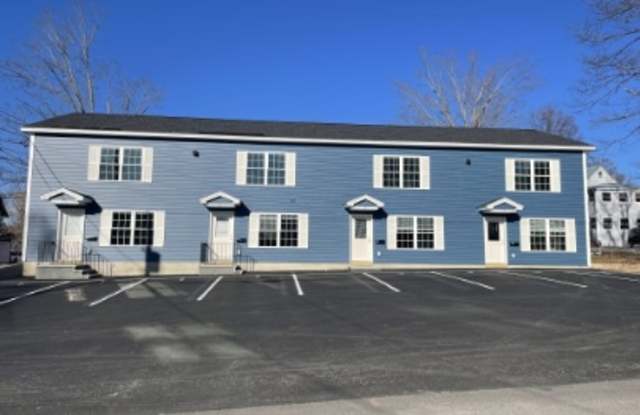 53 Oak Street - Unit 3 - 53 Oak Street, Old Town, ME 04468