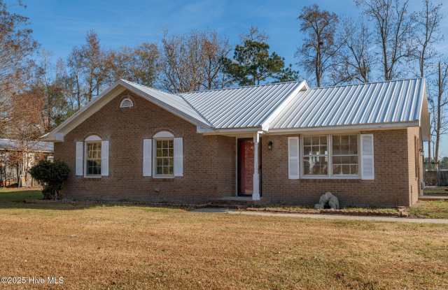 1425 Birdneck Circle - 1425 Birdneck Circle, Pitt County, NC 27858