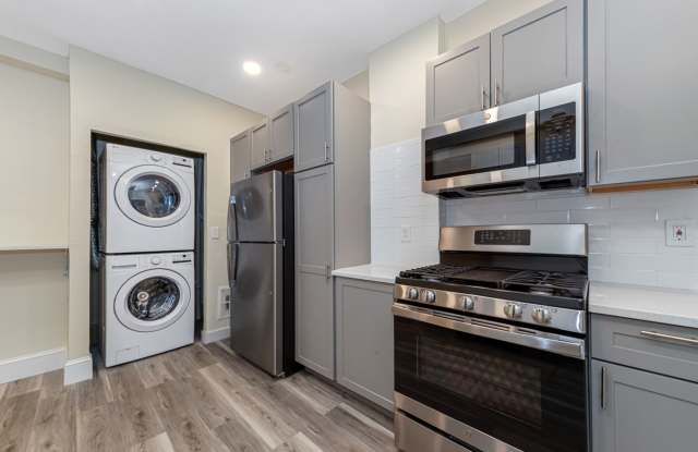 Luxurious Oak Sq. 3-Bed/1Ba; Washer/Dryer in Unit photos photos