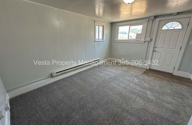 1082 Doxey Street Gallery 3