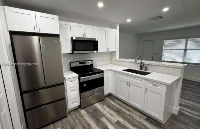 2030 Taylor St photos photos