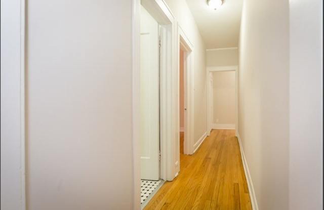 1414 West Devon Avenue Gallery 4