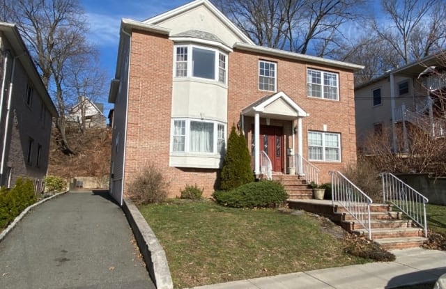 185 Van Winkle St - 185 Van Winkle Street, East Rutherford, NJ 07073