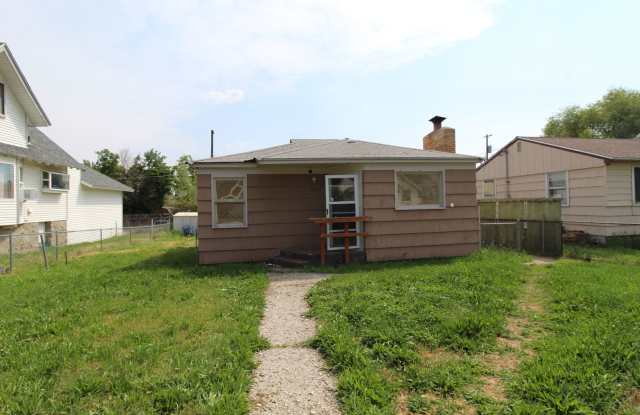 1924 E. Courtland Ave. Spokane, WA 99207 - NuKey Realty  Property Management LLC photos photos