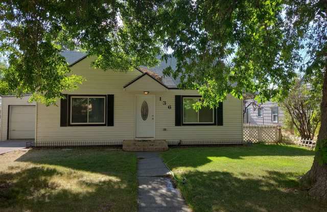 Ephrata House with Garage  Fenced Yard photos photos