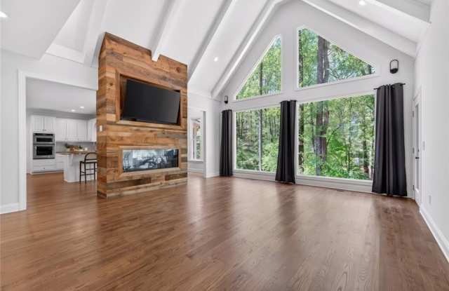 2090 Double Creek Lane Gallery 4