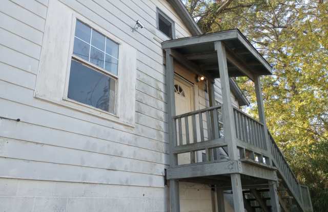 2/1 1522 Willow St 460 month - 1522 Willow Street, Alexandria, LA 71301