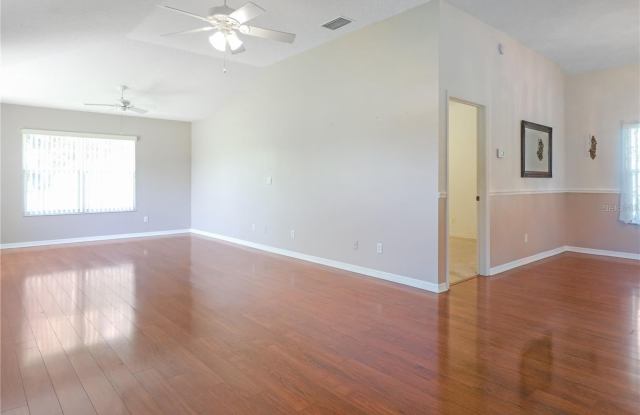21701 QUEEN MARY COURT Gallery 4