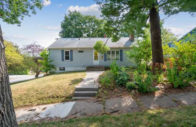 1604 Olive St - Cedar Falls photos photos