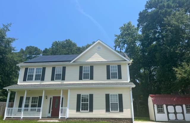 A Must See! - 115 Craig Drive, Onslow County, NC 28539
