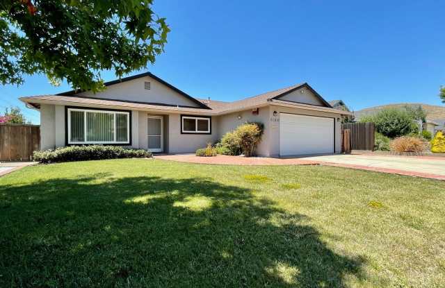 4 Bedroom 2 Bathroom House with Fenced Yard in SLO photos photos