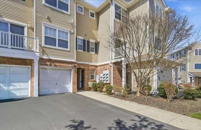 946 Nittany Ct Gallery 2