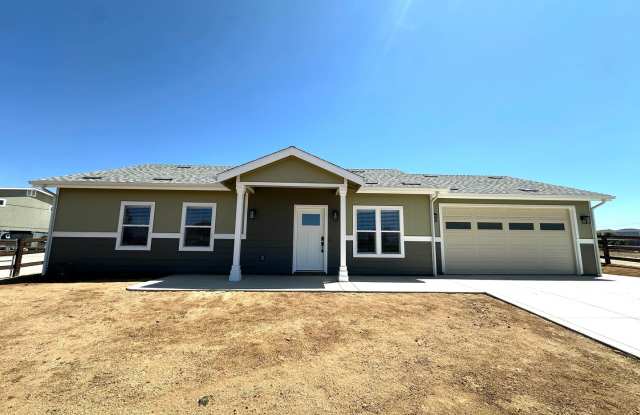 LUXE NEW BUILD ON PROPERTY IN MENIFEE! photos photos