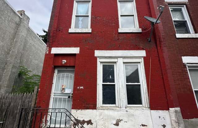 4 bed, 2 full bath rowhome photos photos