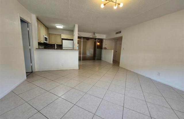 501 SE 8th St photos photos