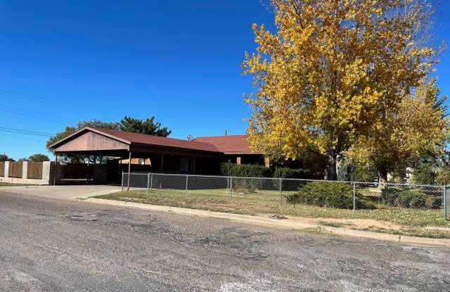 Spacious Home, Large En-suite Master Bath,  Pets Allowed photos photos