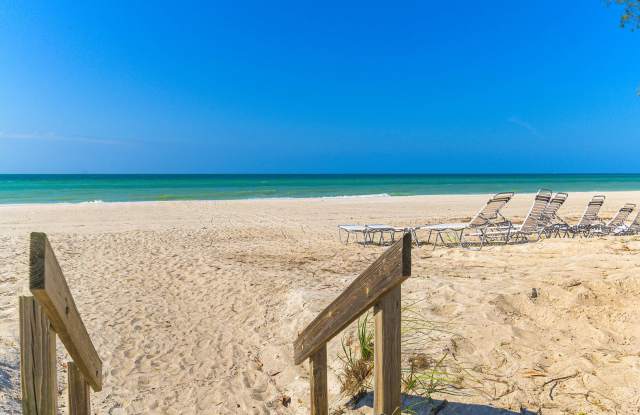 Gulf of Mexico Drive, Longboat Key photos photos