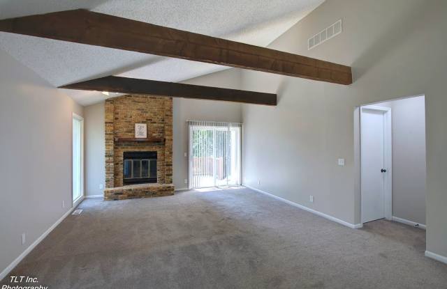 3 Bedroom Townhome! Gallery 4