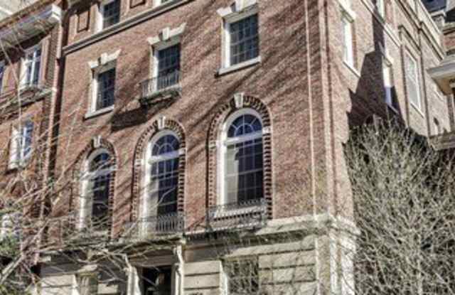 1505 N Astor Street photos photos