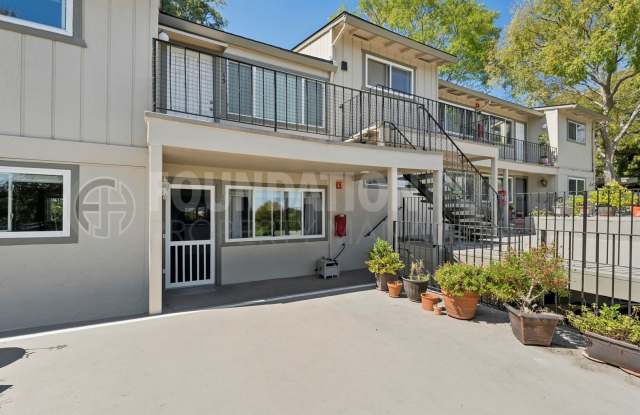 2 Bed/ 1 Ba Condo with Community Pool and Laundry +2 Parking Spaces Gallery 3