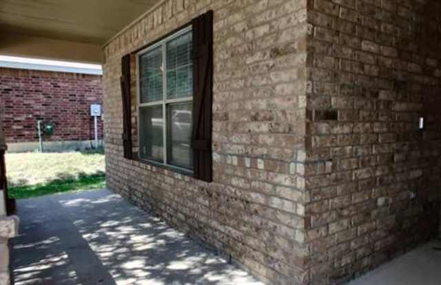 9112 Warren Drive Gallery 3
