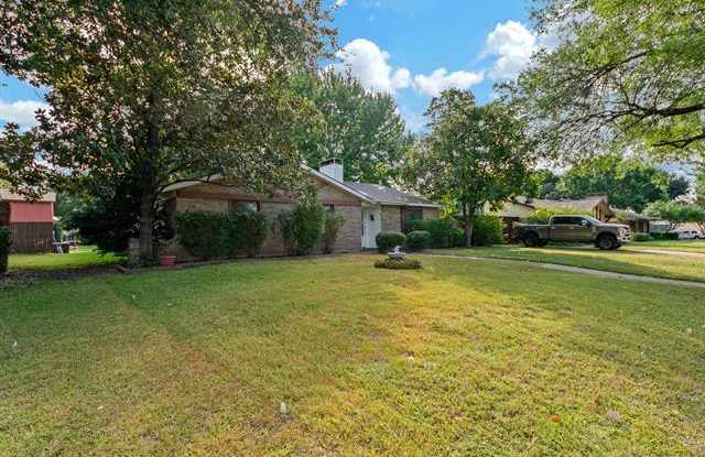 3000 Duchess Trail Gallery 2