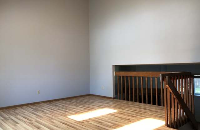7979 South Garrison Court Gallery 4