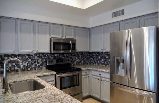4911 W BEHREND Drive Gallery 4
