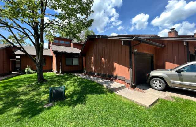 Central Fort Collins Townhouse with 3 Bedrooms, Close to CSU photos photos