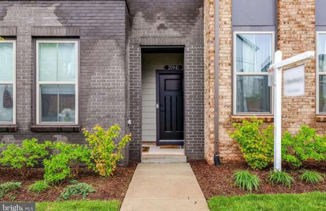 20941 BLUEBIRD Square photos photos