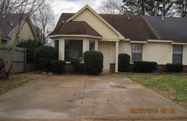 2284 Hometown Drive - 2284 Hometown Drive, Memphis, TN 38133