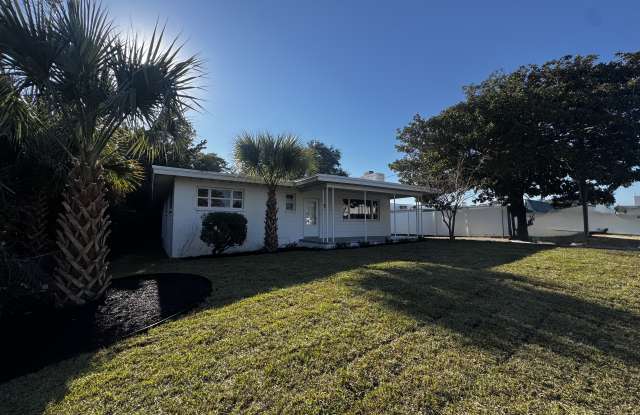 407 19th Ave N photos photos