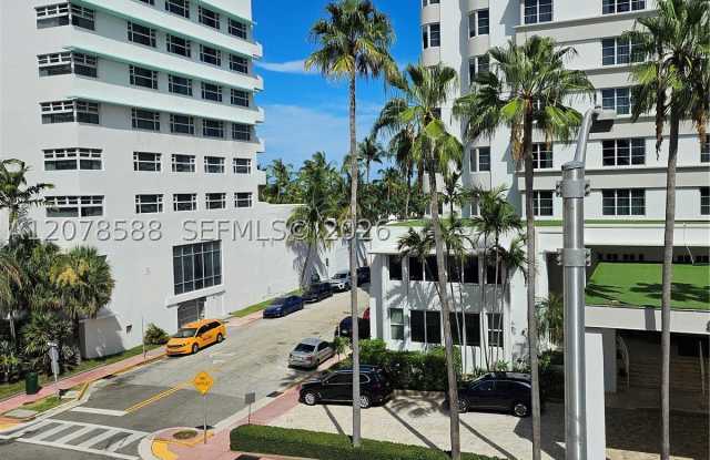 3030 Collins Ave Gallery 4