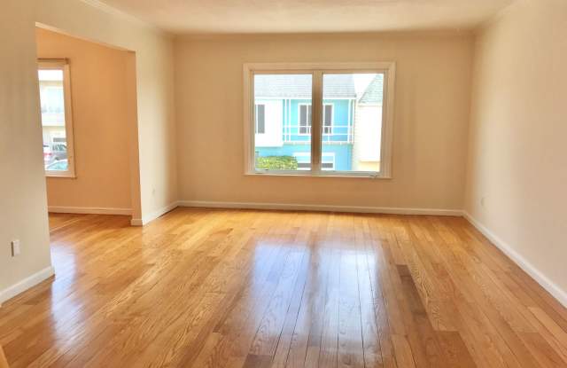Light Filled, Remodeled 2Br/1Ba Miraloma Home w/Formal Dining, Living, Garden, 2 Car Garage - PROGRESSIVE - 90 Arroyo Way, San Francisco, CA 94127