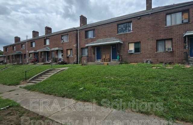 541 Seymour Ave photos photos