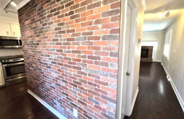 900 North Main Street Gallery 3