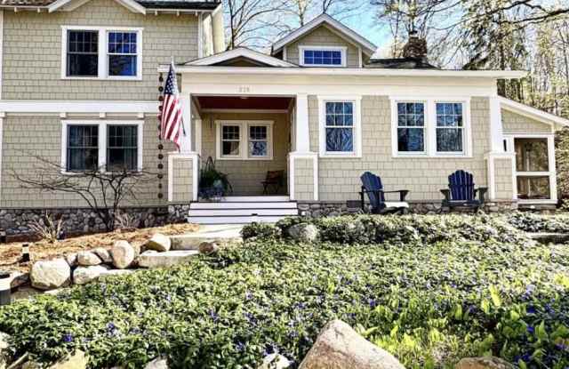 239 Leonard Court photos photos