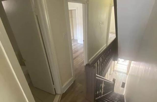 Large Home - Mantua Gallery 4