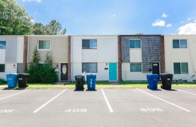 Updated 3BR Townhouse in Prime VA Beach Location – Pool, Tennis  More! photos photos