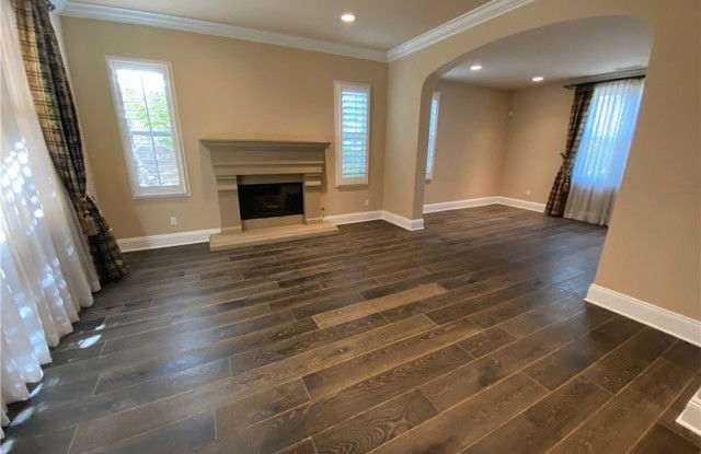 1328 Acorn Place photos photos