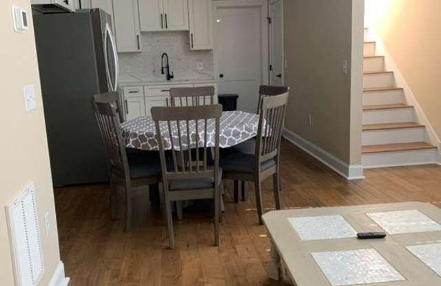 8 NEW CASTLE Court Gallery 2