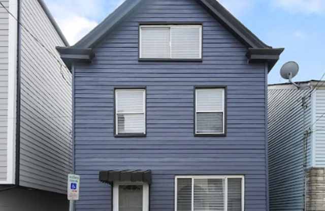 Charming 3-Bedroom Home with Modern Updates in Southside - 1910 Fox Way, Pittsburgh, PA 15203