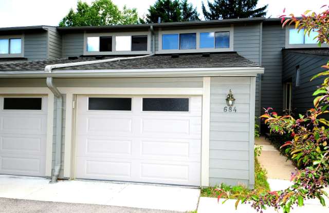 684 Peninsula Court Gallery 2