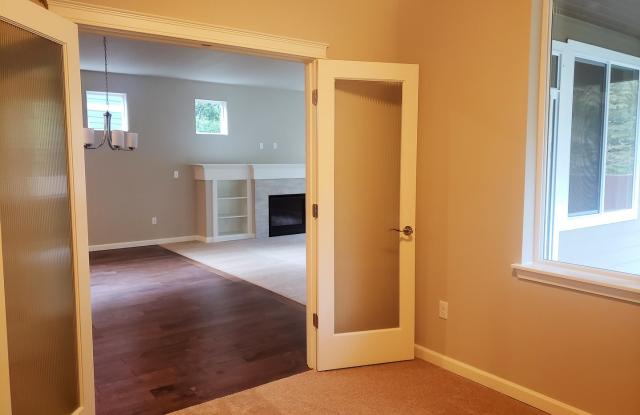 Stunning brand, Allergen Free, 4 Bedroom Home! Gallery 4