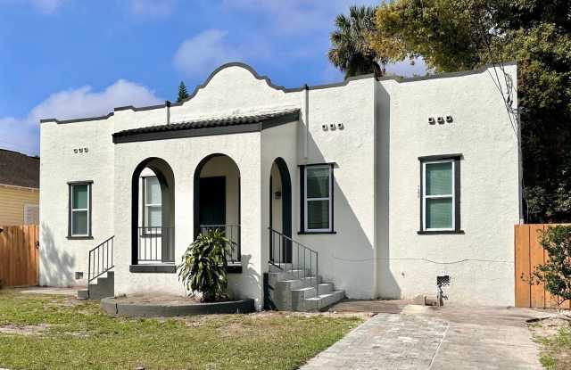 2 bedroom 1 bathroom duplex in Tampa Heights - 3004 North Jefferson Street, Tampa, FL 33603