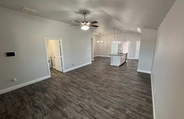 1509 Revolution Dr Gallery 3