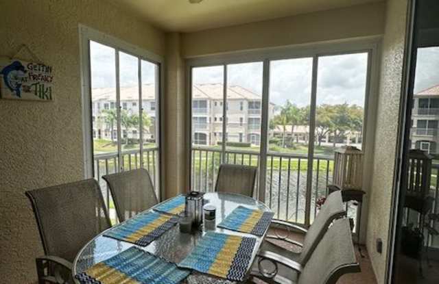 17020 Willowcrest Way #208 photos photos