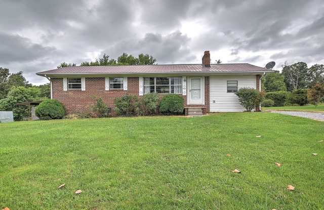 945 Bishop Loop, Greeneville, TN 37743 photos photos