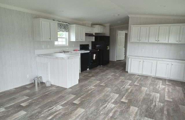 1311 US 92 W Gallery 2